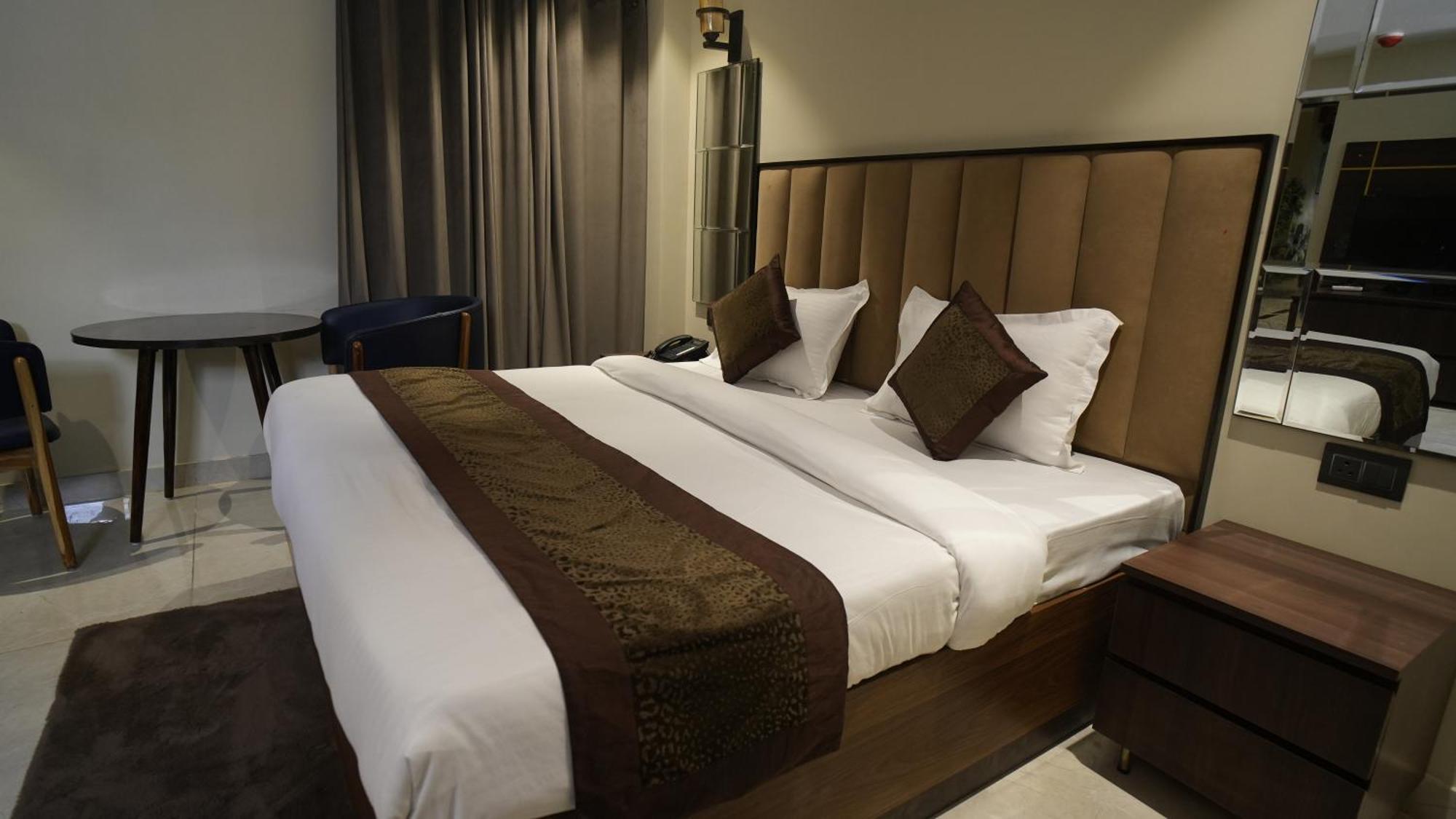 Hotel Lords Valley Ришикеш Экстерьер фото